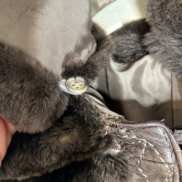 Vintage Sz 10-12 Sheared Fur Button Front Coat w/detachable hood w leather trim - Picture 12 of 13